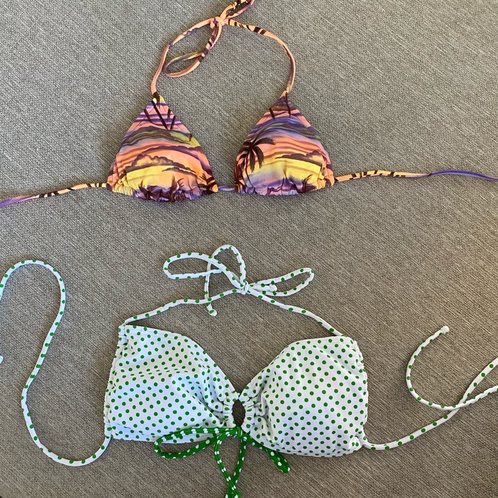 Bundle of 2 bikini tops